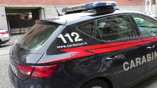Viola domiciliari dopo rapina, 14enne finisce in istituto minorile